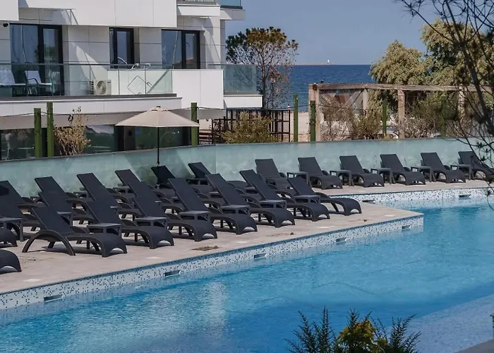 Tropicana Alezzi Infinity 3* ナボダリ