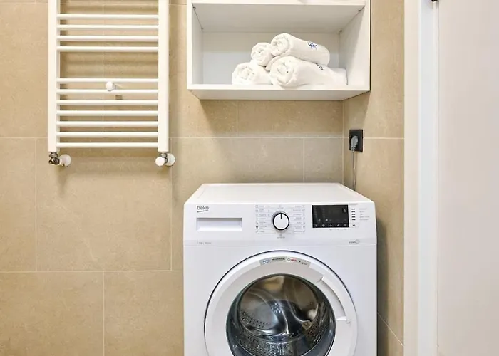 アパートホテル Tropicana Alezzi Infinity ナボダリ