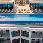 Tropicana Alezzi Infinity - Sea View