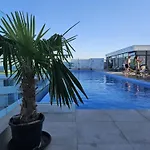 Tropicana Alz Infinity - Sea View Aparthotel