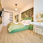 Tropicana Alezzi Infinity - Sea View Hotel de apartamente Năvodari