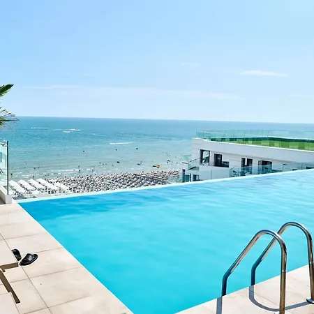 Tropicana Sea View & Parking In Alezzi Infinity Mamaia Nord