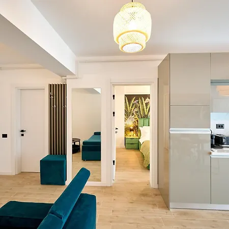 Tropicana Sea View & Parking In Alezzi Infinity Mamaia Nord 4*