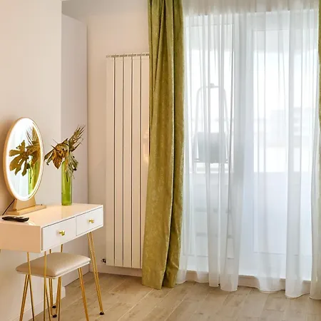 Apart-hotel Tropicana Sea View & Parking In Alezzi Infinity Mamaia Nord
